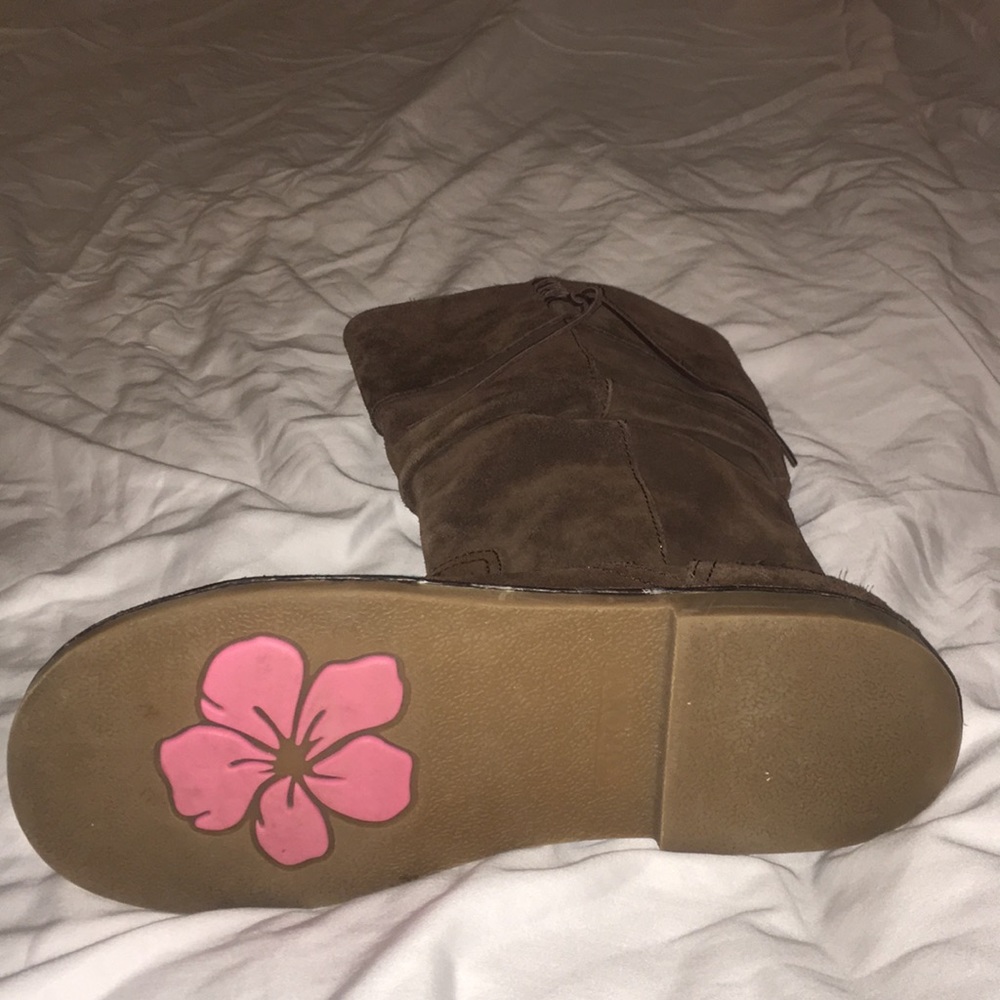 Boots - Picture 2 of 3